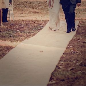 Burlap aisle runner